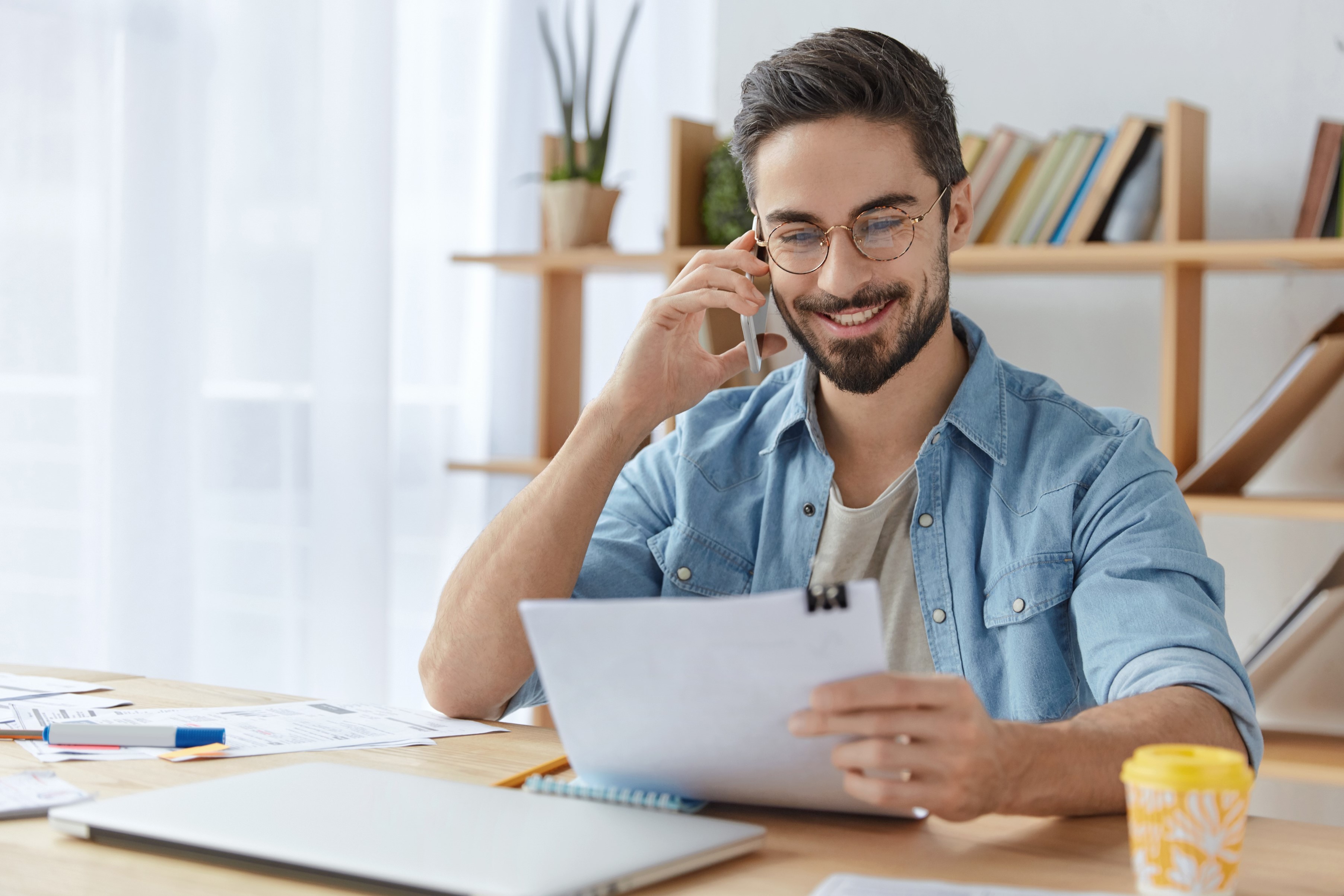 Cómo emprender un negocio con poco dinero